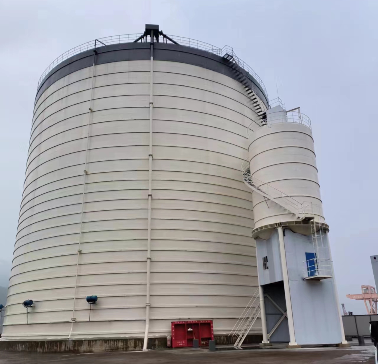 龙楼镇10万吨水泥钢板库